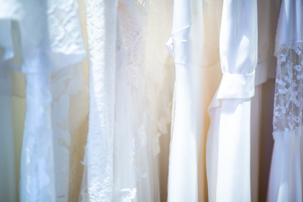 Robe de mariée chic et minimaliste