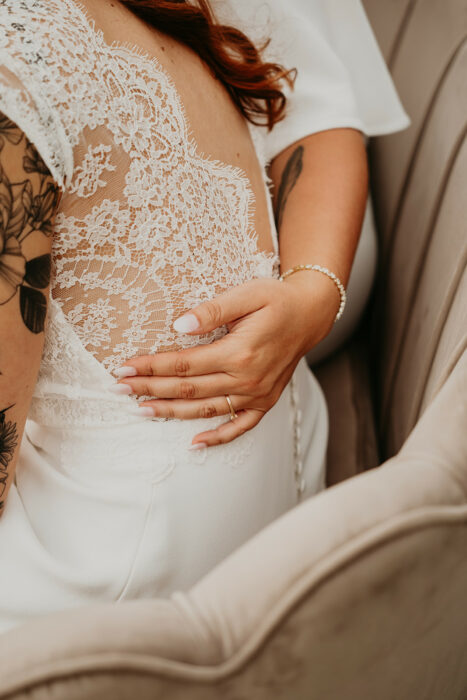 Robe de mariée avec dos nu en dentelle de Calais/Caudry